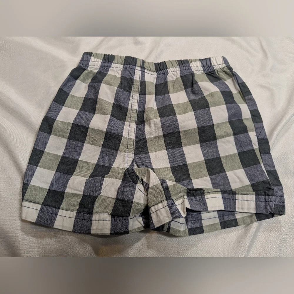 Boys Carter's 6 Months Plaid‎ Shorts